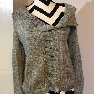Gap knitted sweater
